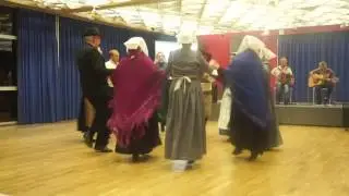 French-Bretton traditional dances with &ldquo;Ar Skewell the Celtic Circle&rdquo;b