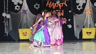 Choreographer and Dance with her friends by Chinnu