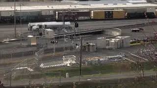 Northbound BNSF Trash Train Vancouver, Washington   HD 1080p