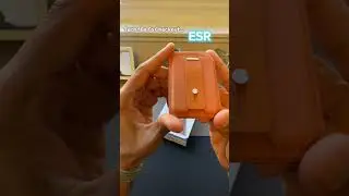 Tech 10s to checkout the ESR Wallet. #tech #edc #gifts #gadgets #esr #slimwallet