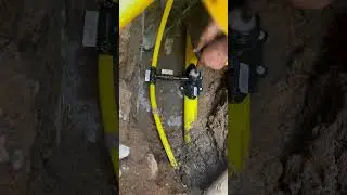 Gas pipeline mdpe joint #naturalgas #gaspipeline #mdpe #igl #homepipe #plumber #fusion #machine