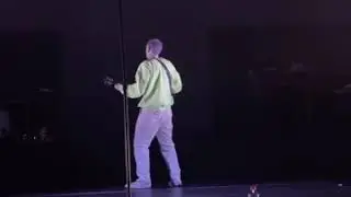 Lauv live superhero