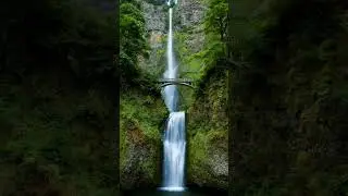 Nature's Spectacle: A Breathtaking Waterfall Display 🌊🌿