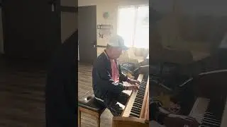 Grandpa Play piano, Bob is glowing today! 😂☀️🎹