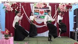 Múa lăm tơi đội múa gia đình mừng lễ thành hôn Văn Bằng _ Thị Phóng bản nà lọ xã thuận châu
