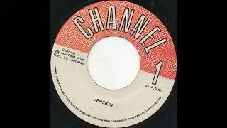 The Mighty Diamonds &ndash; I Need A Roof + Version