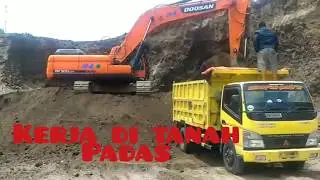 Doosan DX 300 LCA with Vibro Ripper #doosanpedia