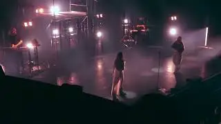 Adèle Castillon with Louane -  Je me demande - Live at L'Olympia - Paris 2025