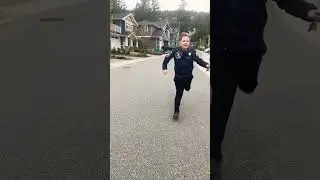 Pax&rsquo;s is running to the black car in the back #foryou #funny #memes #ohio