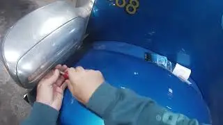 Peterbilt 389 Light Bulb Change (Maintenance)