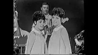 ANNE & SUSAN WILLS - Going Down The Road Feeling Bad