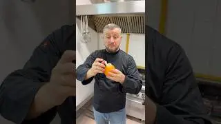 Testing a Hack: How to Drink Fresh Orange Juice Straight from the Orange!