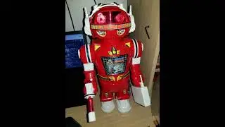 Space Warrior - Cheng Ching Toys (red)