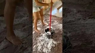 lavando tapete felpudo🫧🧹#tapete #tapetepeludo #limpeza #lavandotapete#vidadecasa
