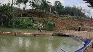 I BECAME A DUCK LEADER FOR A DAY AND CYCLED ACROSS A BALANCE BEAM AND FELL!!