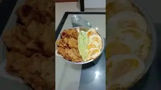 Daging vege, telor ceplok,cah buncis,cah pete kentang