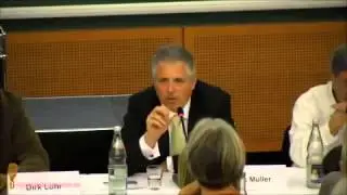 Dirk M&uuml;ller - &uuml;ber eine Einf&uuml;hrung der Monetative