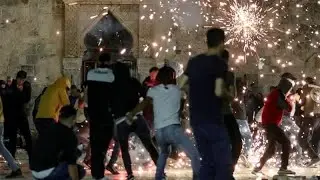 163 hurt in Jerusalem mosque clash