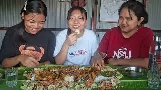 Wathi with my sisters