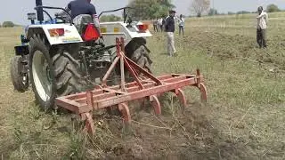 New holland tractor 3032 NX field Demo