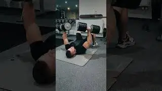 #The single-arm dumbbell 60 kg  #benchpress #cvičenie #cvičen&iacute; #fitnessmotivation #workoutroutine