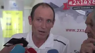 2x14x8000 | Llegada al aeropuerto de Juanito Oiarzabal y Alberto Zerain