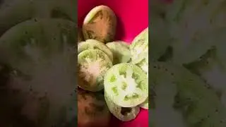 How to make NeNe&rsquo;s Fried Green Tomatoes #countrycooking #countryfood #friedgreentomatoes