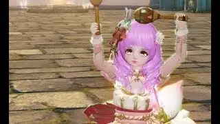 Puffysmile with her maracas