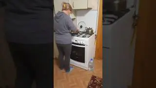 Первые чебуреки #жена #муж #топ #виталикинаташа