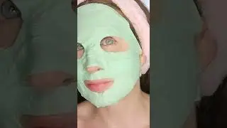 YOU GUYS NEED SEE THIS MUD MASK IN A SHEET MASK 🤷🏻&zwj;♀️🌝💚 #shorts #skincare #skincareroutine
