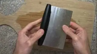 OXO Good Grips Multi-Purpose Pastry Scraper/Chopper Review