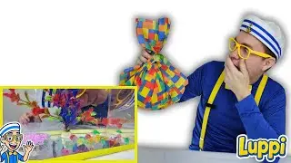 O Que Tem no Ovo Gigante Amarelo? ✨ Abrindo Brinquedos Surpresa com o Luppi!