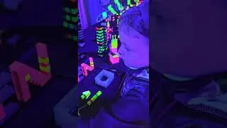 Glow Mega Brick convention 2025