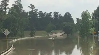 Flooding in Spring, TX April 17-19 2016 -Storm Footage, Willow & Spring Creek out of their banks