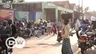 Flüchtlingszahl nicht Ugandas einzige Herausforderung | DW Deutsch