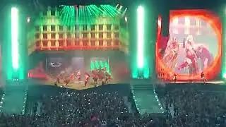 Lady Gaga turned the whole stadium jumping singing Replay Chromatica Ball at London