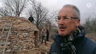 Cabanes en pierres sèches en Périgord blanc