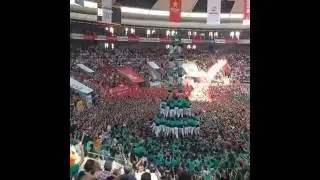 Castellers de Vilafranca 4 de 10 amb folre i manilles
