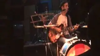 MAURICIO ROMERO - Why dont we do it in the road - Live at 