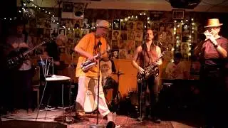 Frankie Foo & The Yoyo Smugglers 