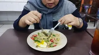 Nasi goreng kampung telur mata