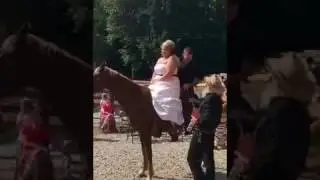 Horse Wedding Fails!!