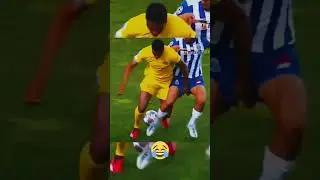 This short will 99% make you laugh #shorts #football #footballfails #footballfunnies