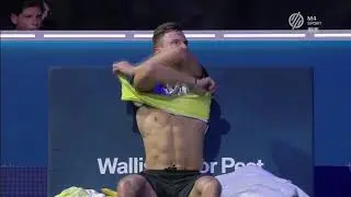 Marton Fucsovics shirtless - shirt change (16)