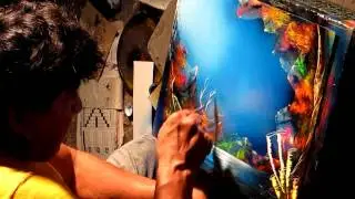 Spray paint artist in Cozumel