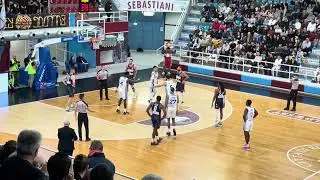 Sebastiani Rieti-Forlì: alcuni momenti del match 