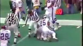 Keith Byars&rsquo;s Block on Pepper Johnson