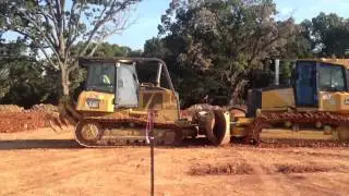Cat D6K vs Deere 700J
