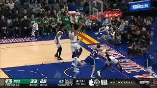 Stephen Curry FOOT Injury Sends Him To The Locker Room!