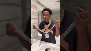 Roddy Ricch getting his day started!